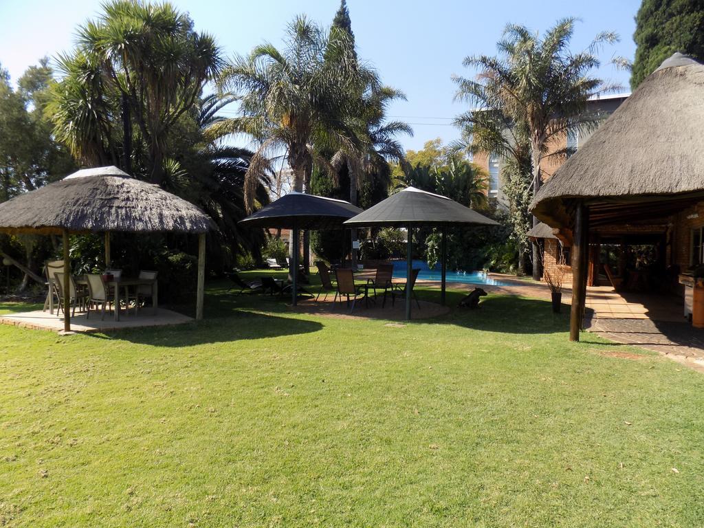 Aero Guest Lodge Kempton Park Exterior photo