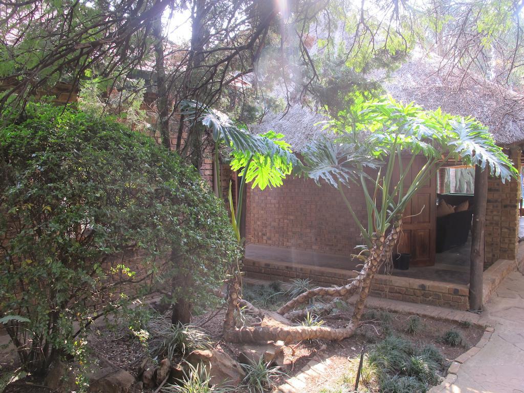 Aero Guest Lodge Kempton Park Exterior photo