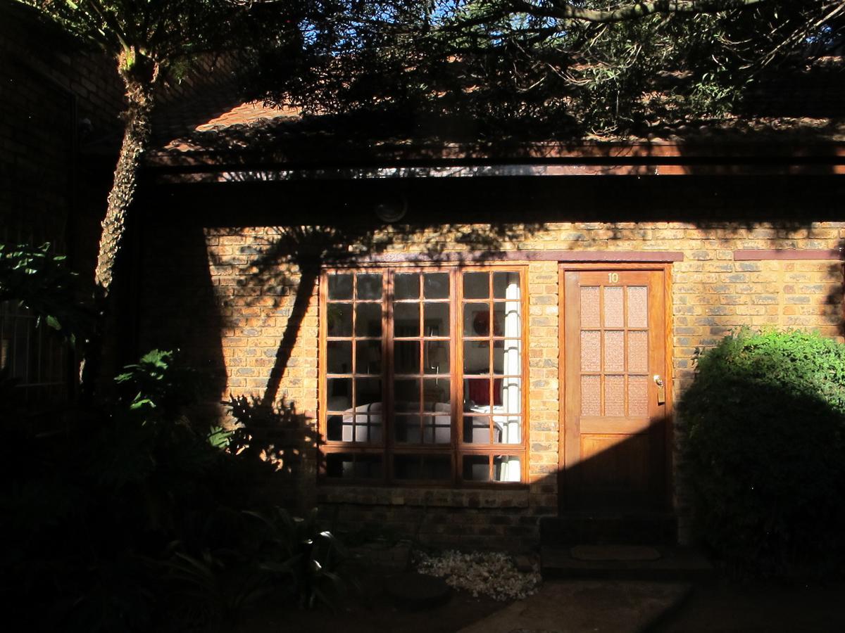 Aero Guest Lodge Kempton Park Exterior photo