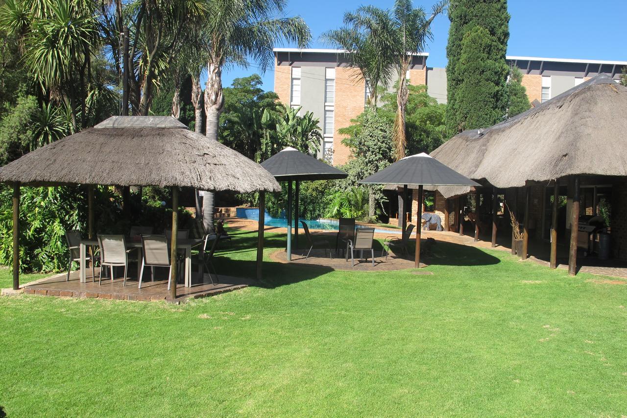 Aero Guest Lodge Kempton Park Exterior photo