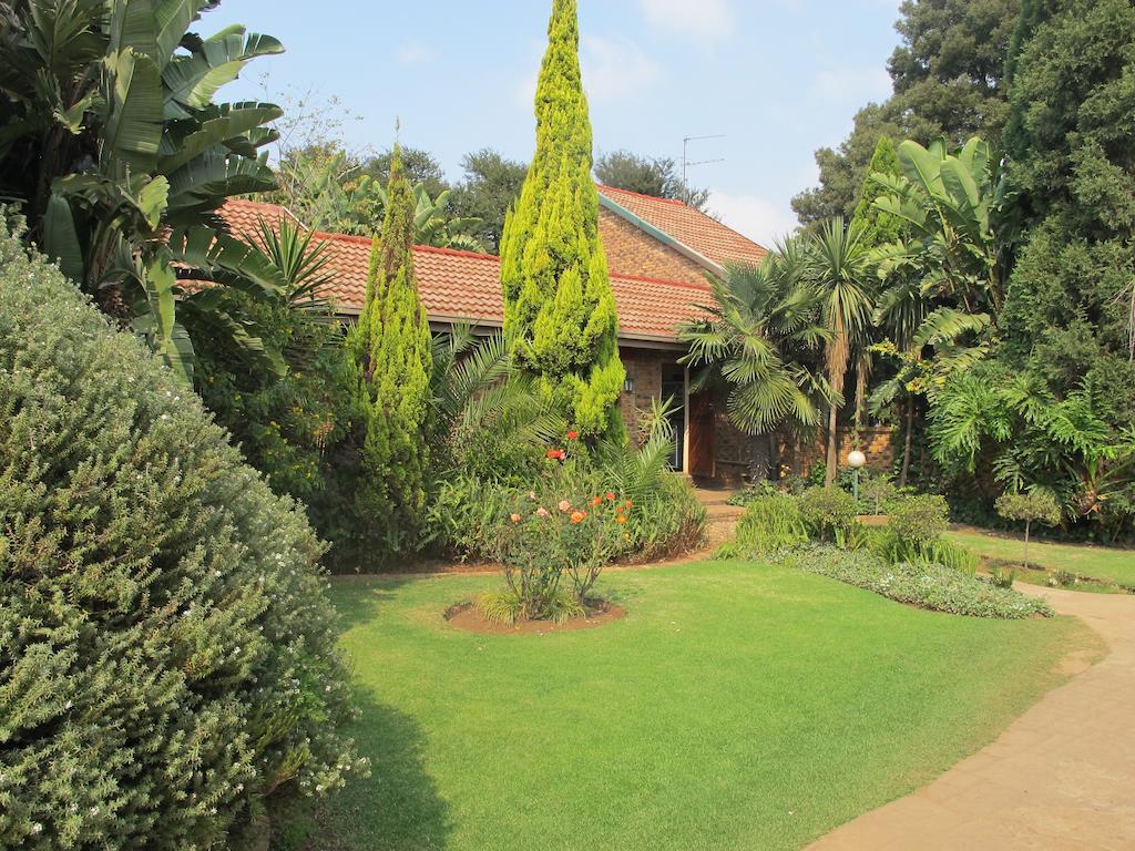 Aero Guest Lodge Kempton Park Exterior photo