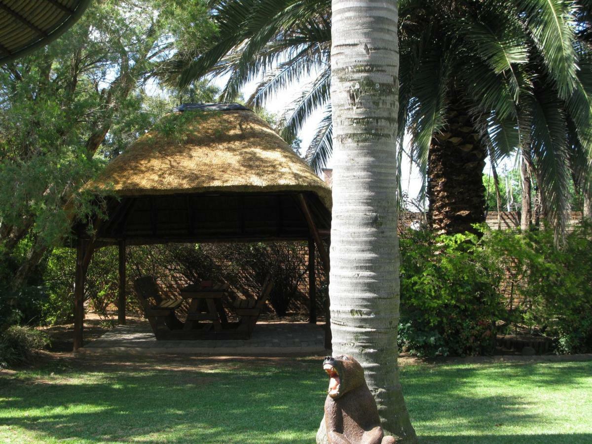 Aero Guest Lodge Kempton Park Exterior photo