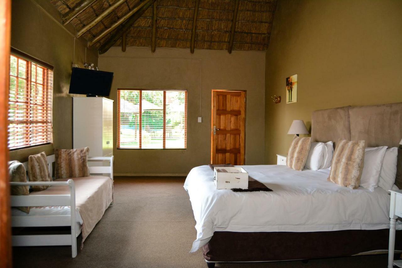 Aero Guest Lodge Kempton Park Exterior photo