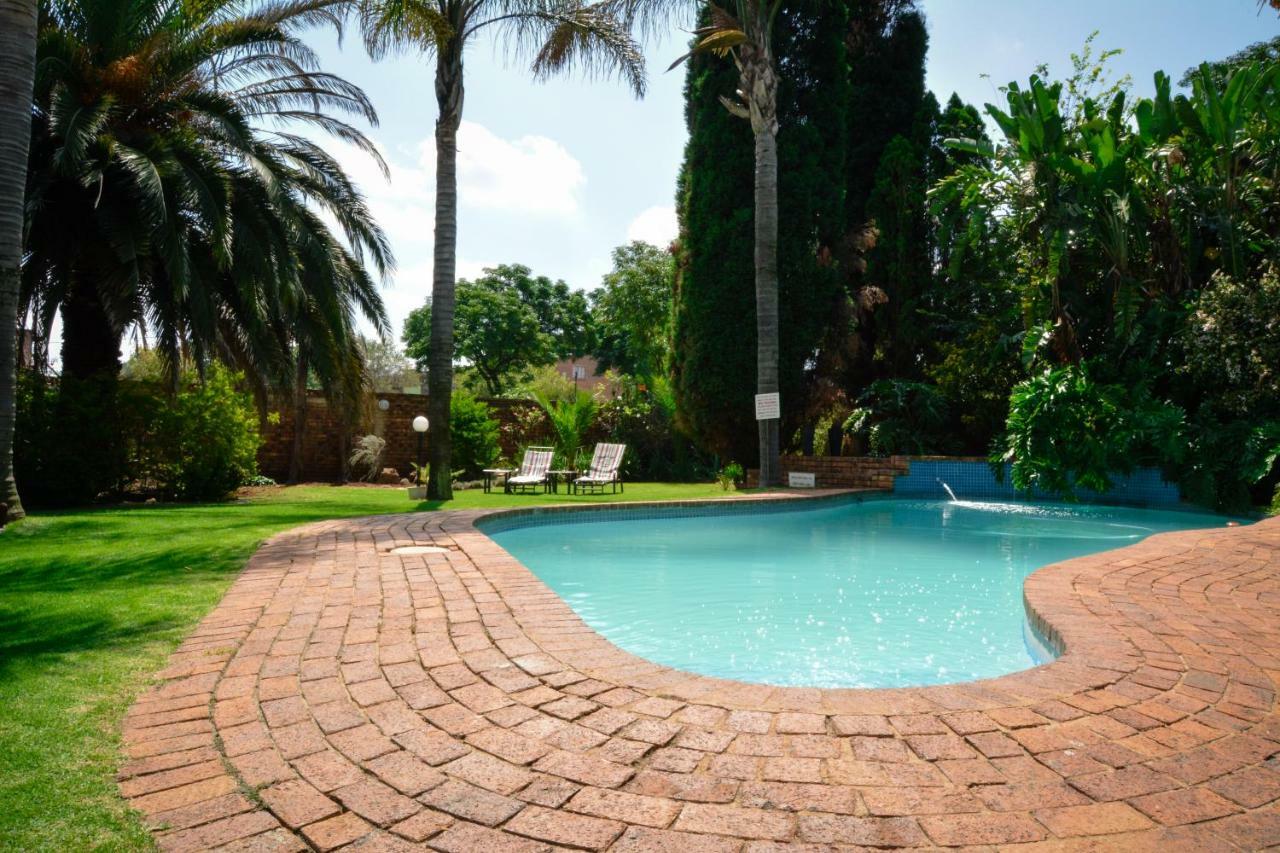 Aero Guest Lodge Kempton Park Exterior photo